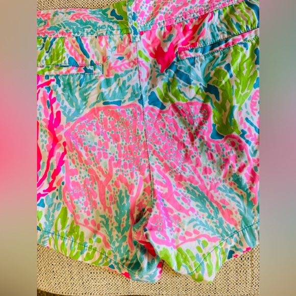 UIGC Lilly Pulitzer shorts size 16 - Picture 4 of 7